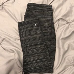 GapFit Gfast Heathered Black Capris